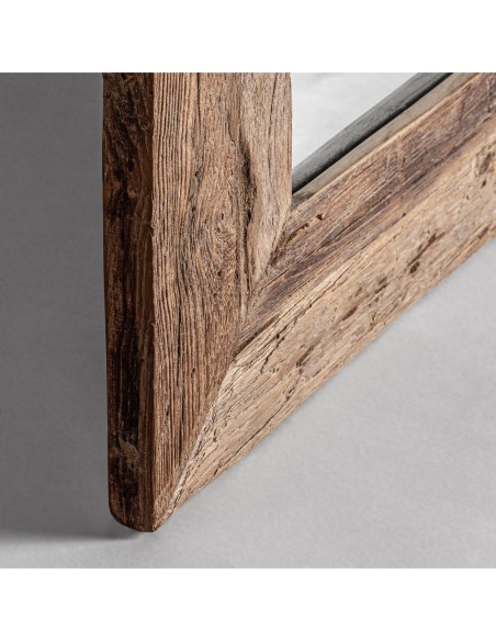 Espejo Lux de Vical Home en madera de teka marrón – Formato vertical con presencia imponente