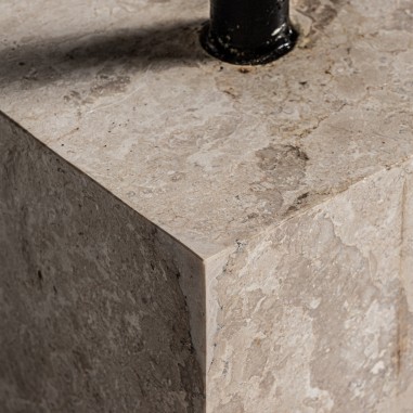 Escultura de Vical Home en madera tropical...