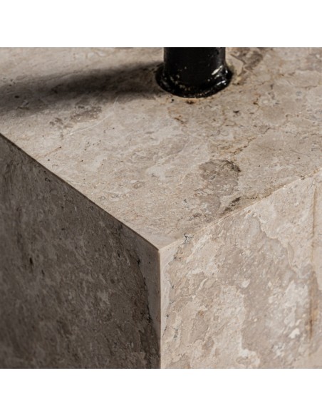 Escultura de Vical Home en madera tropical envejecida – Diseño orgánico de gran presencia