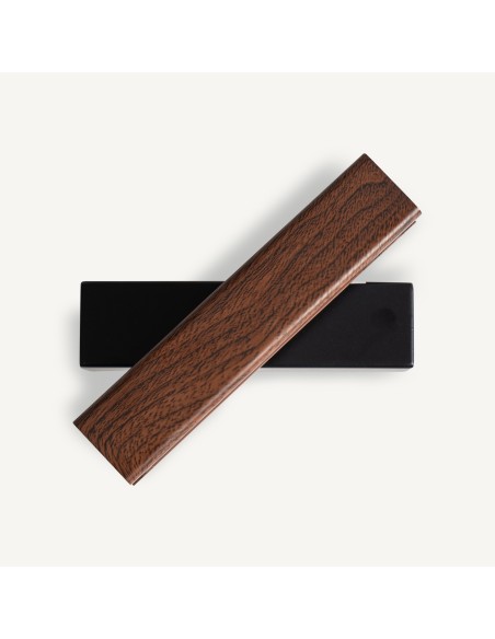 Aplique Ariel de Vical Home – Diseño Contemporáneo en Aluminio Marrón y Negro