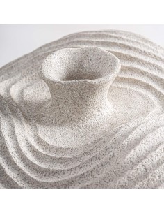 Jarrón de Resina Blanco de Vical Home – Diseño Escultural... 2