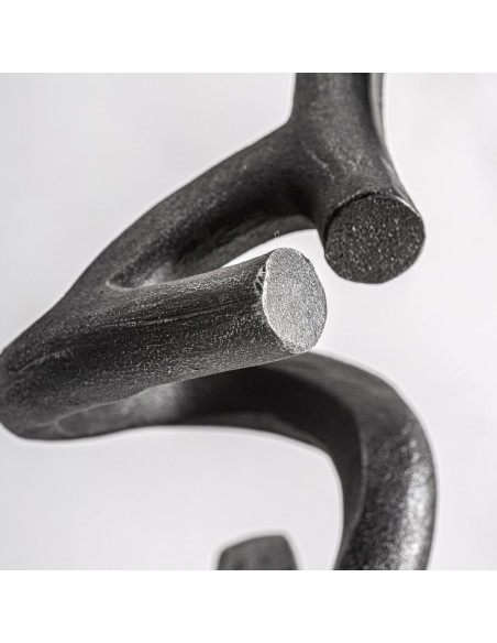 Figura Decorativa de Resina Negra – Vical Home Diseño Moderno y Sofisticado