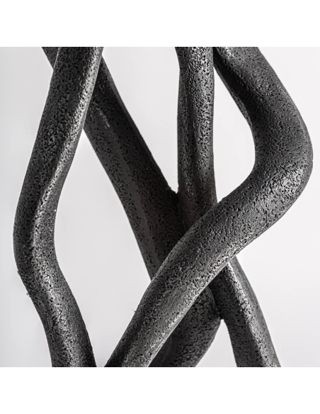 Figura Decorativa Alta de Resina Negra – Vical Home Diseño Contemporáneo