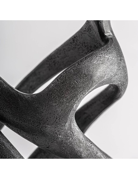 Figura Decorativa de Resina Negra – Vical Home Diseño Vertical y Elegante