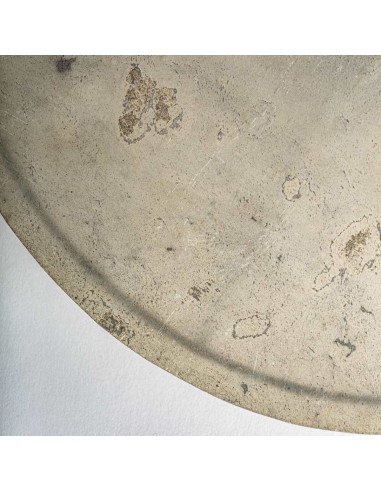 Aplique de Piedra en Tonos Neutros y Hierro –...