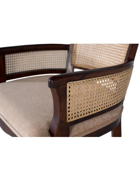 Sillón de Madera de Acacia Giner y Colomer – Diseño Clásico y Artesanal