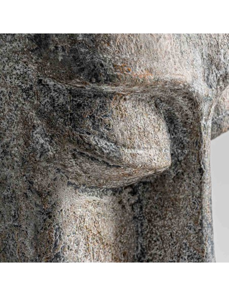 Escultura Khalid de Cemento Gris Vical Home – Estilo Oriental con Acabado Envejecido