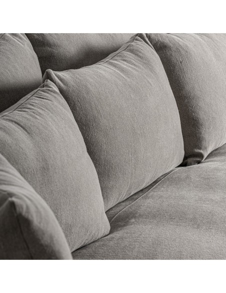 Sofá Corbun de Vical Home en lino topo estilo clásico