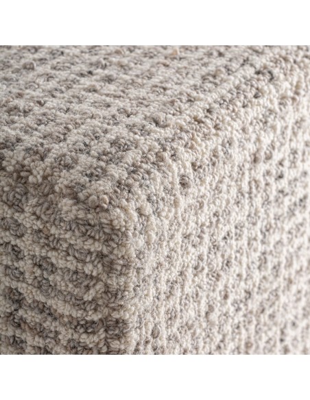 Pie de Cama Beccles de VICAL HOME – Elegancia Natural y Estética Contemporánea