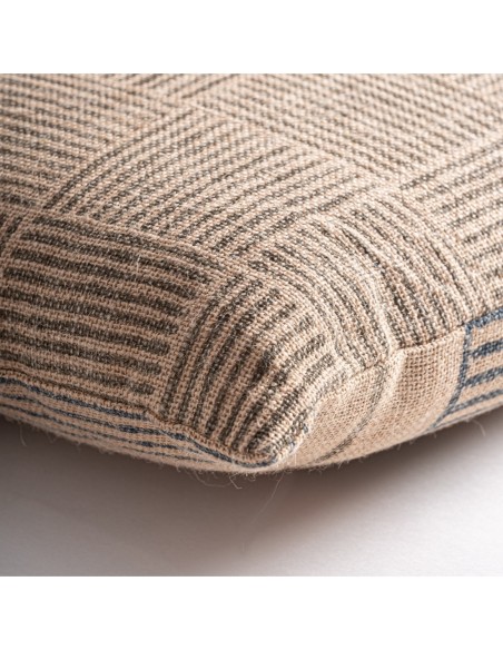 Cojín Khepri de yute beige con fibra natural negra – Vical Home | 45x20x45 cm