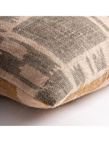 Cojín Khonsu de yute beige y fibra natural ocre...