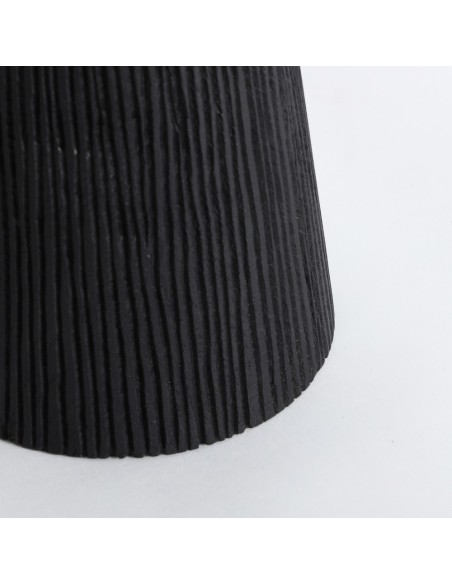 Mesa auxiliar Gruteau Vical Home en madera de mango negra – Estilo contemporáneo