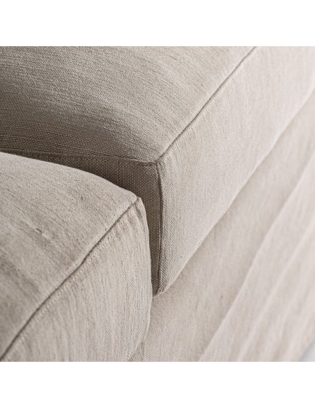 Sofá Monheurt de Vical Home en lino beige estilo clásico