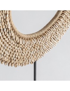 Figura decorativa collar conchas 2