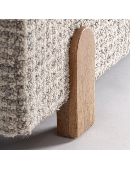 Pie de Cama Beccles de VICAL HOME – Elegancia Natural y Estética Contemporánea