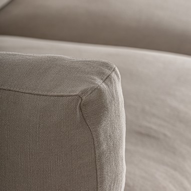 Sofá Monheurt de Vical Home en lino beige...