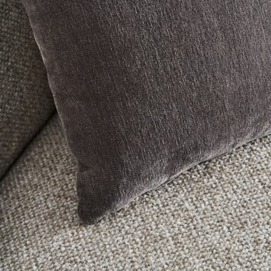 Sofá Izernore Vical Home – Estilo Contemporáneo...