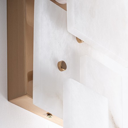 Aplique Chanya Vical Home – Art Déco en Alabastro Blanco y Hierro Dorado