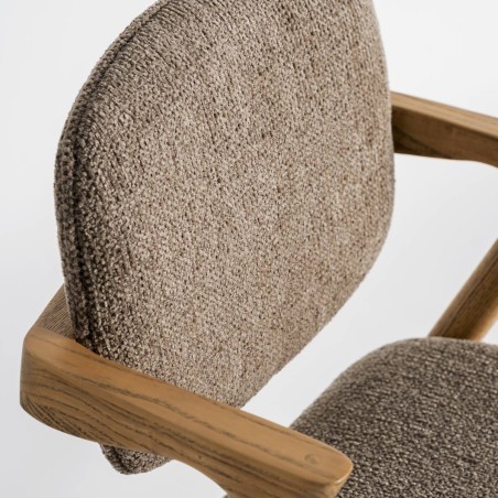 Silla de comedor tapizada en lino color topo Namur de Vical Home – Madera de fresno marrón