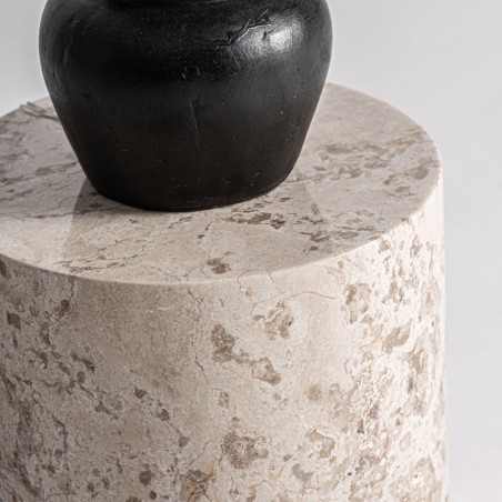 Escultura decorativa alta de terracota negra Soma – 220 cm estilo contemporáneo