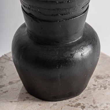 Escultura decorativa alta de terracota negra...